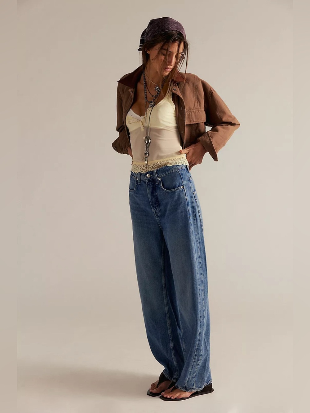 We The Free Truro Baggy Puddle Jeans Size 26 Medium Wash